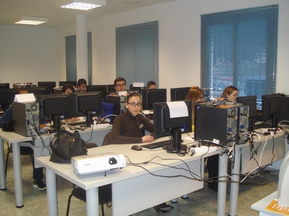 El Programa Formativo de Verano de Participación contempla 8 acciones dirigidas a romper la brecha digital que todavía existe en un sector de la población