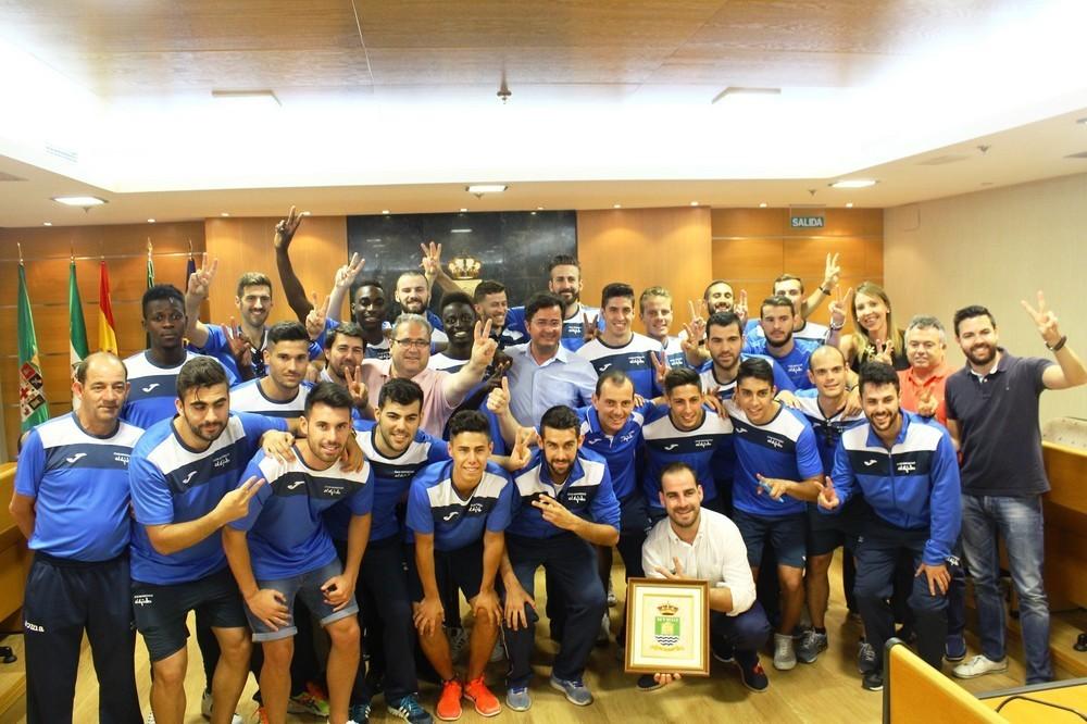 El alcalde felicita al CD Ejido tras lograr su permanencia y destaca su proyección para la ciudad al margen de lo deportivo