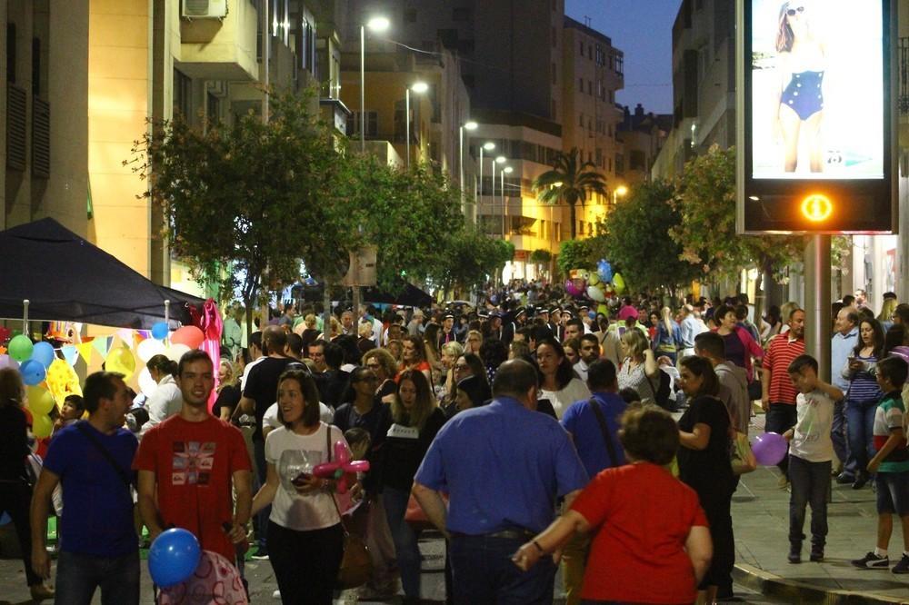 Satisfacción municipal por la declaración de gran afluencia turística para los comercios del centro de El Ejido durante el Festival de Teatro