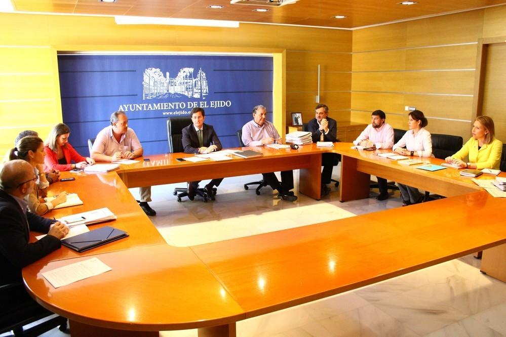 Abre un nuevo plazo para solicitar 20 becas de verano y 3 de invierno del Colegio Sek-Alborán de Almerimar que gestiona el Ayuntamiento