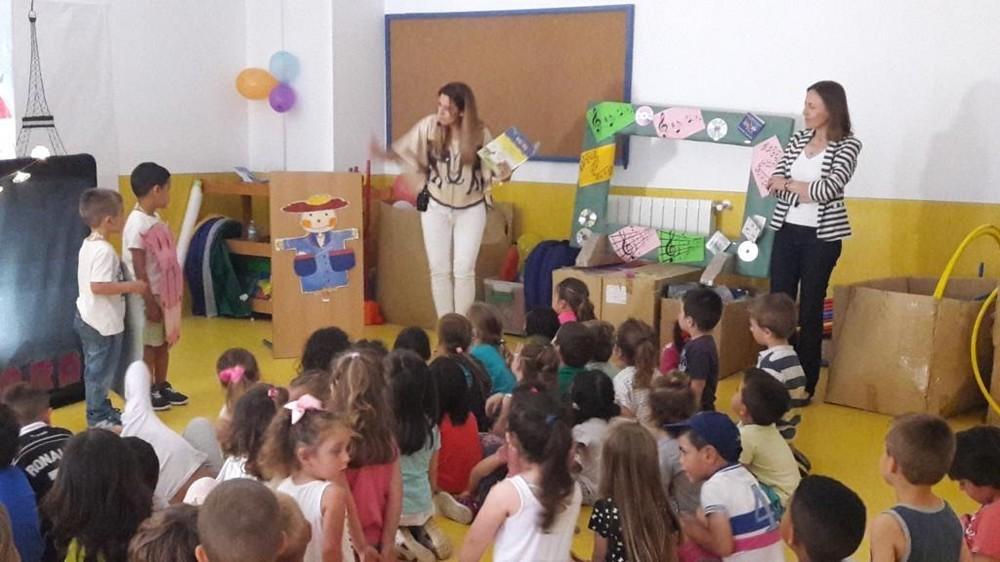Más de 300 alumnos, familias y docentes participan en las II Jornadas Culturales del CEIP 'Gabriel Cara' de Roquetas de Mar