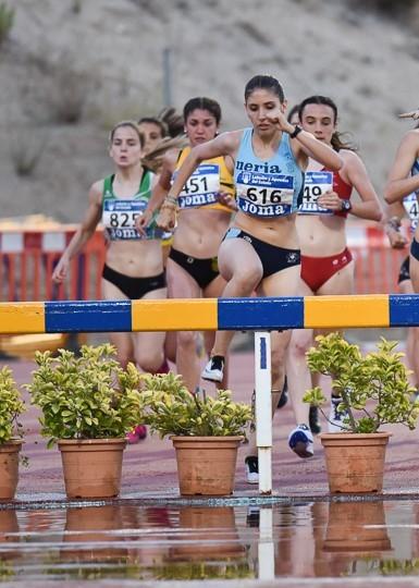 La ejidense Raquel Moreno de nuevo Campeona de Andalucía Juvenil de 2.000 metros obstáculos
