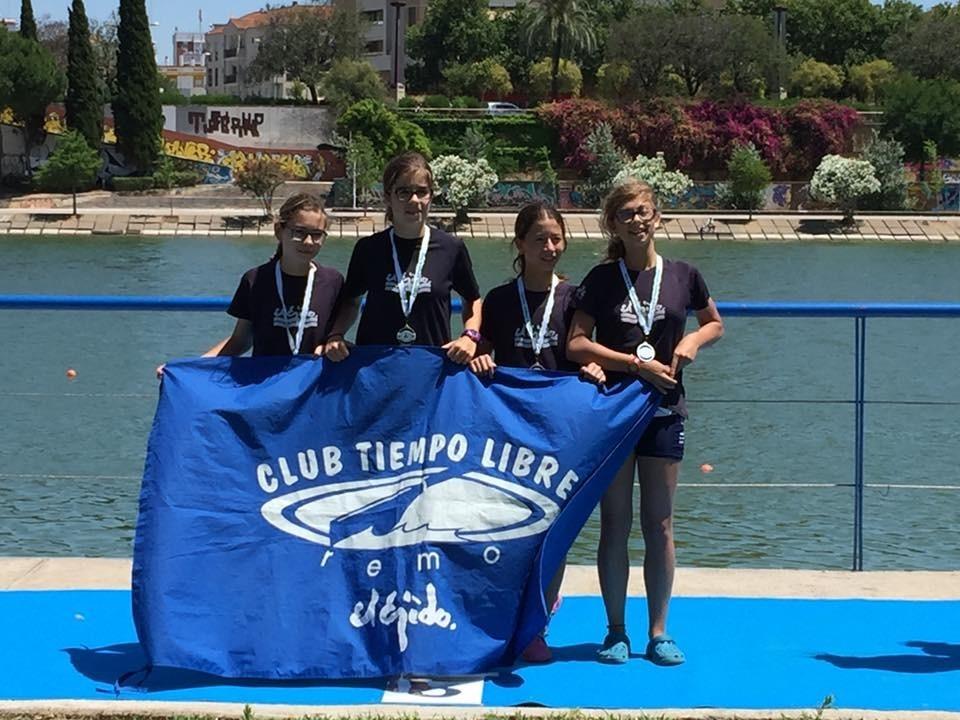 Club Tiempo Libre se cuelga siete medallas en la IV Regata de la Copa Andalucía de Remo