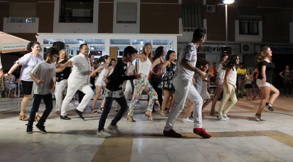 Adra disfrutó de su primera y exitosa 'Noche en blanco'