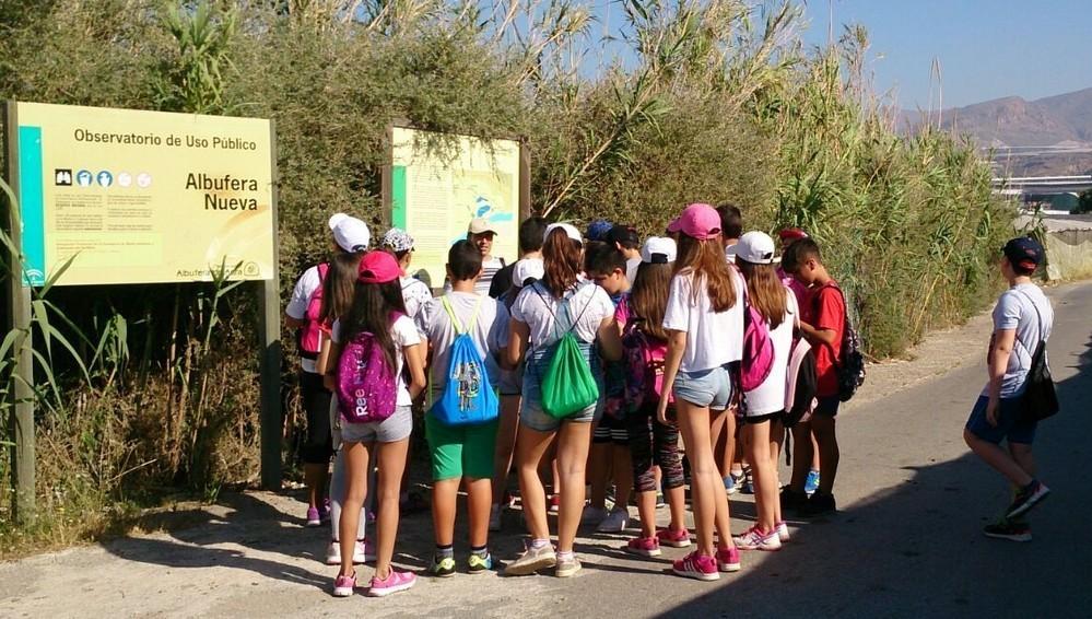 Jóvenes del IES Gaviota conocen Las Albuferas con motivo del Día Mundial del Medio Ambiente