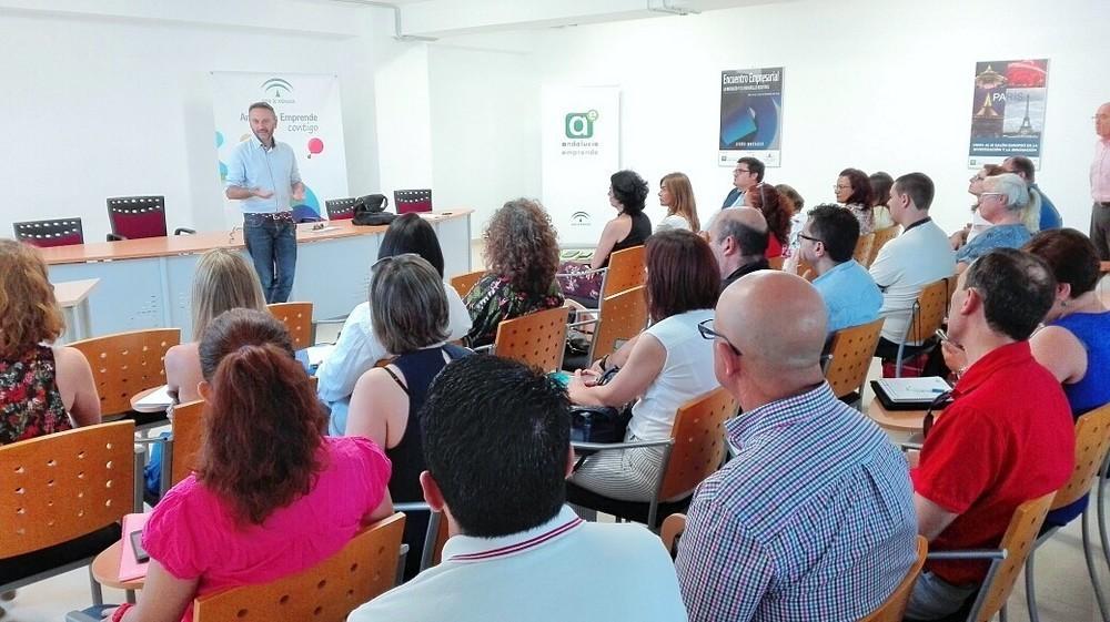 Las Lanzaderas Andalucía Emprende de Viator y Vícar consiguen insertar a 15 de sus integrantes en su ecuador