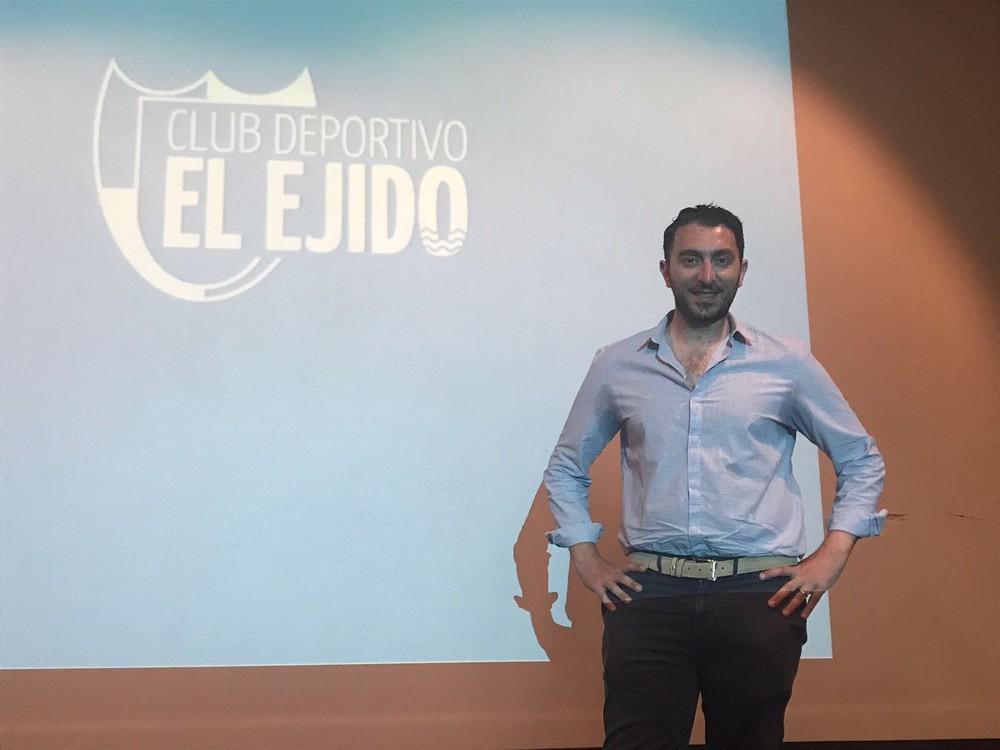 Pierre Mevy: “Quería dirigir un equipo de Segunda B y el CD El Ejido va a ser como un hijo”