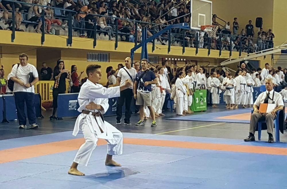 El Campeonato de Andalucía reúne en Adra a medio millar de karatecas
