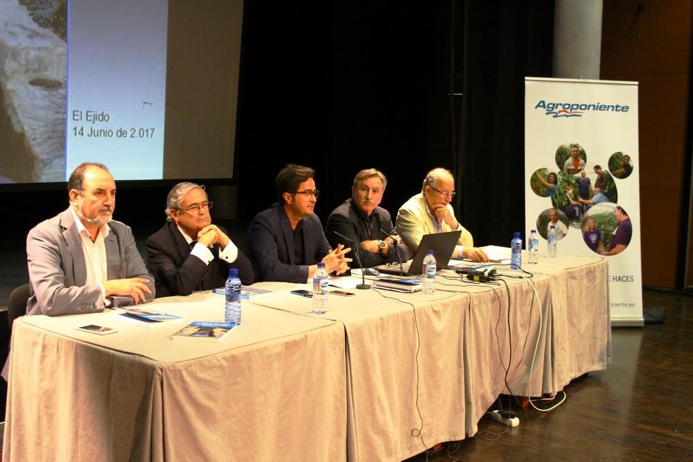 El Auditorio acoge la presentación del libro ‘Historia del Agua en Dalías-El Ejido. La Fuente Nueva: de la minería al agua’
