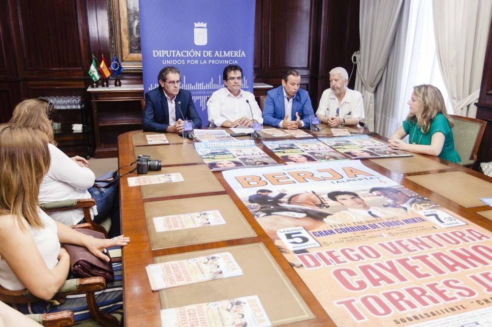 Berja presenta en Diputación la programación de Feria y de los Festivales de Verano 2017