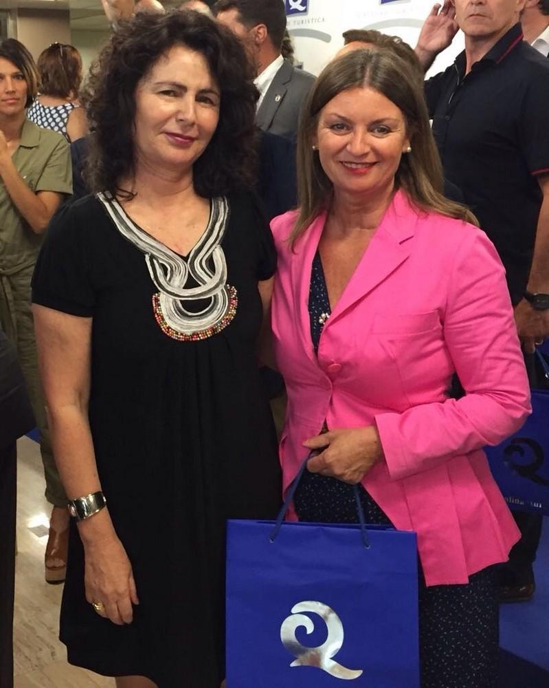 El Ejido recoge las cuatro banderas de 'Q de Calidad' que certifican las excelentes condiciones e infraestructuras con las que cuentan la costa