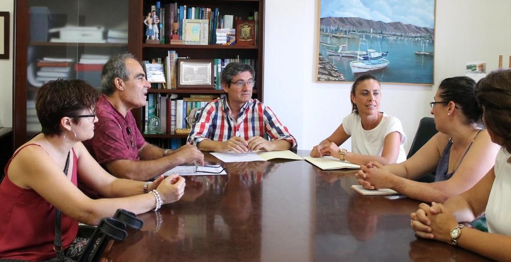 Ayuntamiento de Adra ofrece una oportunidad laboral a personas con diversidad funcional  este verano