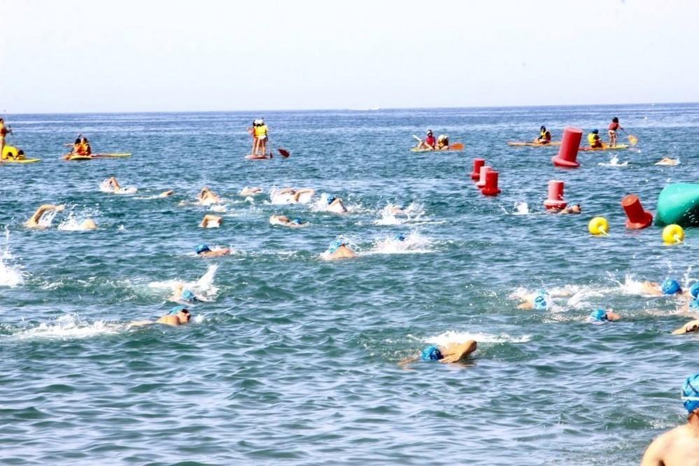 La ‘Travesía a Nado Almeriswim' recibirá este fin de semana a participantes de toda la provincia en una original prueba que se desarrolla en la costa de Almerimar