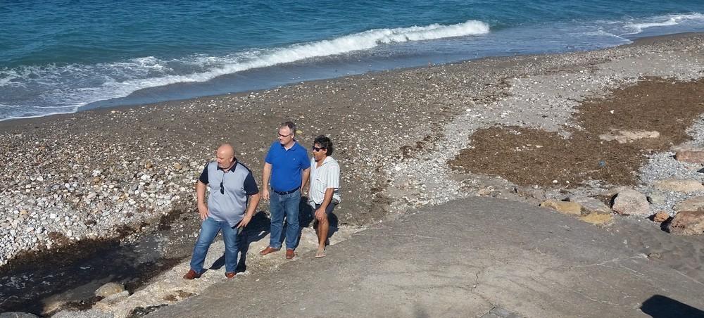 Los socialistas ejidenses exigen una solución definitiva para la playa de Balerma