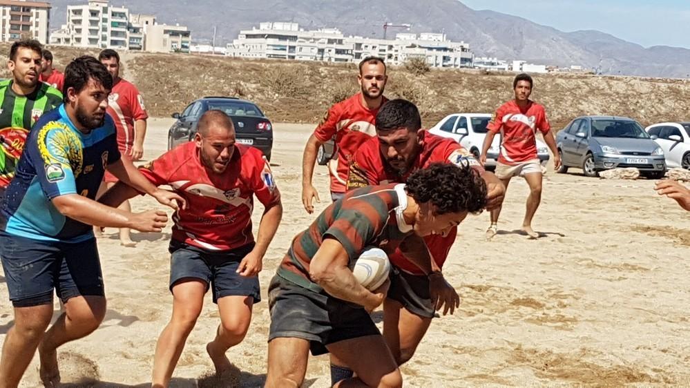 Crece el número de participantes en el II Torneo de Rugby Playa ‘El Barco’ Ciudad de Adra