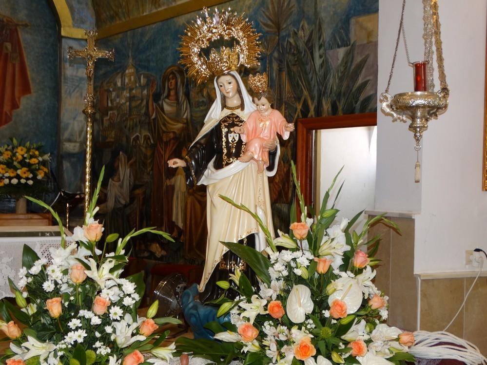 El núcleo de Balerma luce este año nueva talla de la Virgen del Carmen gracias a la aportación de empresas, clubes y devotos anónimos