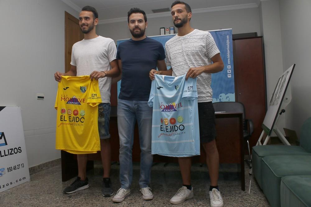 Cristian y Rodri, primeros jugadores presentados en el CD El Ejido
