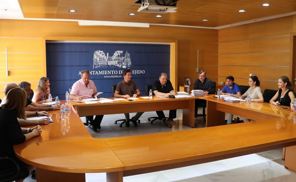 Las primeras marcas, la creatividad y el diseño se dan cita en Almerimar en un novedoso ‘Sun Market’