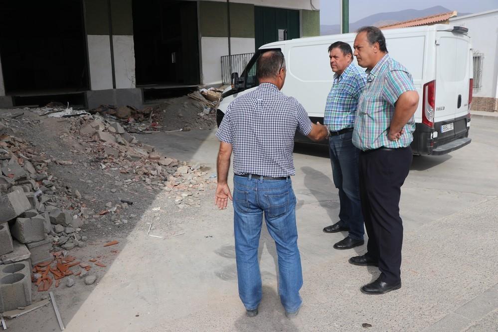 Arrancan las obras de la nueva Junta local de Pampanico y su acondicionamiento exterior