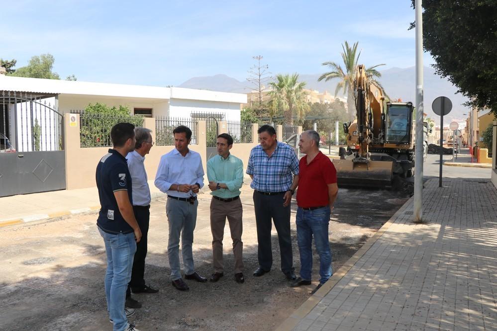 A buen ritmo los trabajos de regeneración del pavimento de la Avenida América en Santo Domingo