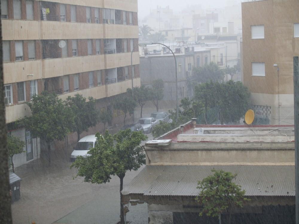 La provincia almeriense mantiene el nivel naranja por lluvias hasta el jueves