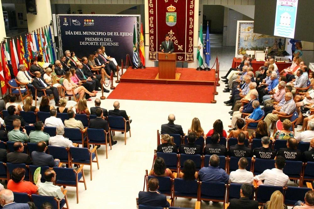 El XXXV Día del Municipio rendirá homenaje a la Corporación que formó gobierno durante el periodo 1983-1987