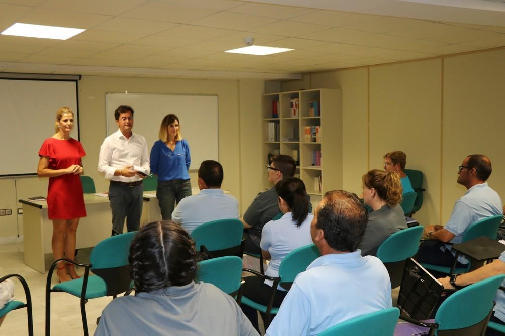 Personas con diversidad funcional realizarán funciones básicas de apoyo como auxiliares de conserje en los colegios del municipio