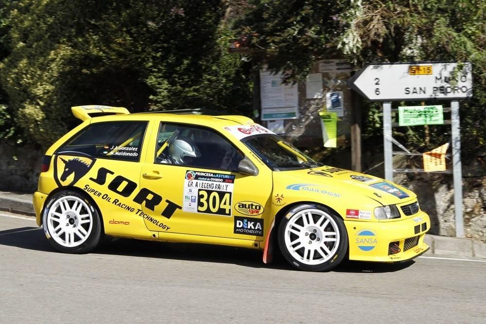 Una avería obliga al piloto vicario Manuel Maldonado a abandonar en la popular Gr.A Legend Rally de Asturias