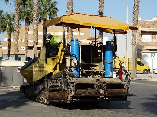 Inician la rehabilitación de cerca de dos kilómetros de firme en la travesía de Balerma