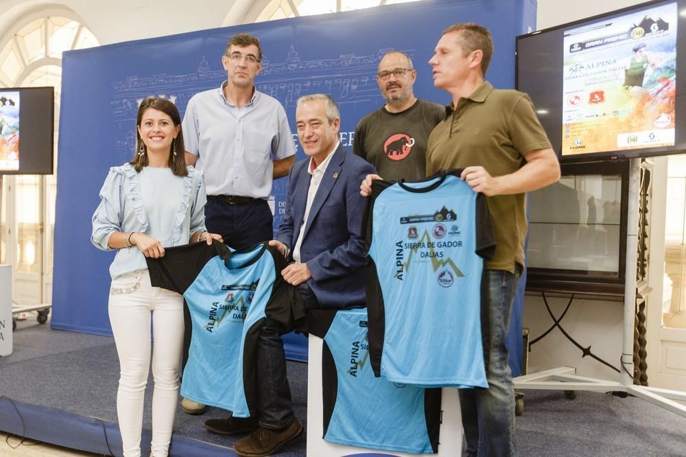 Los mejores deportistas de montaña del país competirán en la Carrera Alpina Dalías