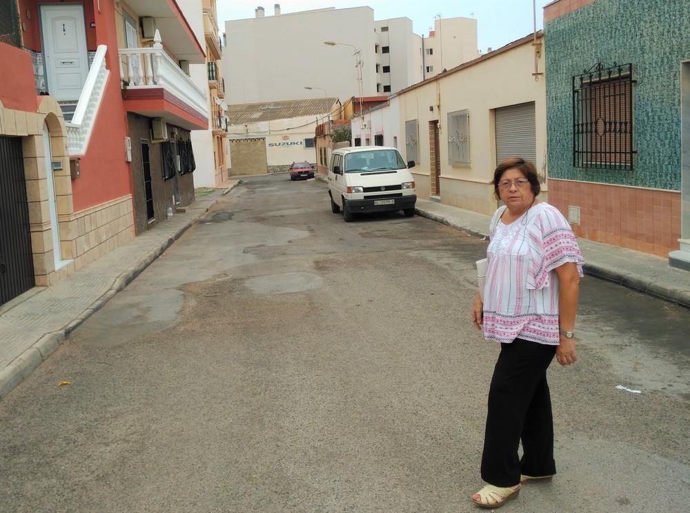 IU propone incluir la mejora de la barriada de Los Platos en los presupuestos municipales de Roquetas para 2018