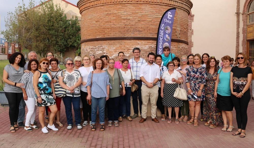 Un total de 26 auxiliares del Servicio de Ayuda a Domicilio reciben su certificado de profesionalidad