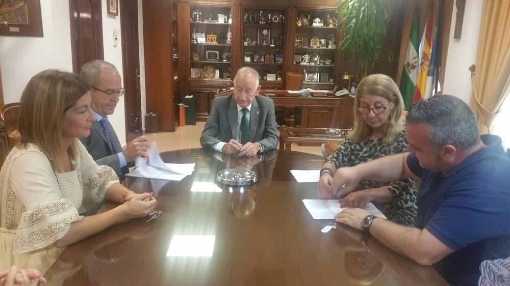 Adjudican un nuevo puesto en el mercado de abastos de Rolquetas