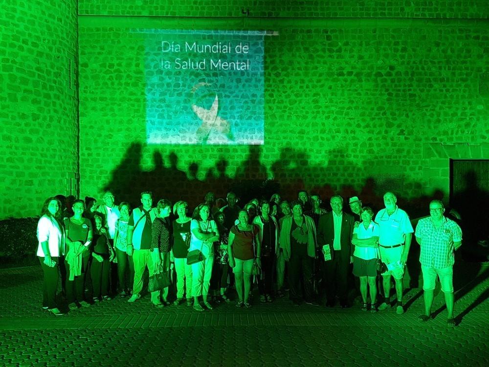 El Castillo de Santa Ana se 'pinta' de verde para pedir la inclusión laboral para las personas con problemas de salud mental