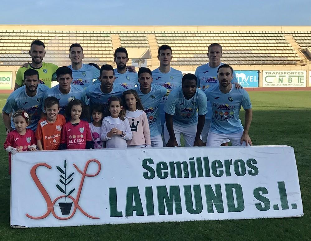 Un Ejido sin recursos muere a merced del Extremadura