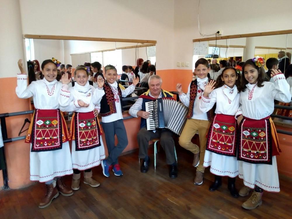 Alumnos del CEIP Ramón y Cajal de El Ejido de Erasmus + K2 'Respect' en Bulgaria