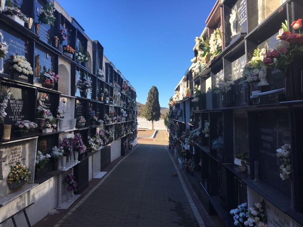 Los cementerios de Berja ya están listos para la festividad de Todos los Santos