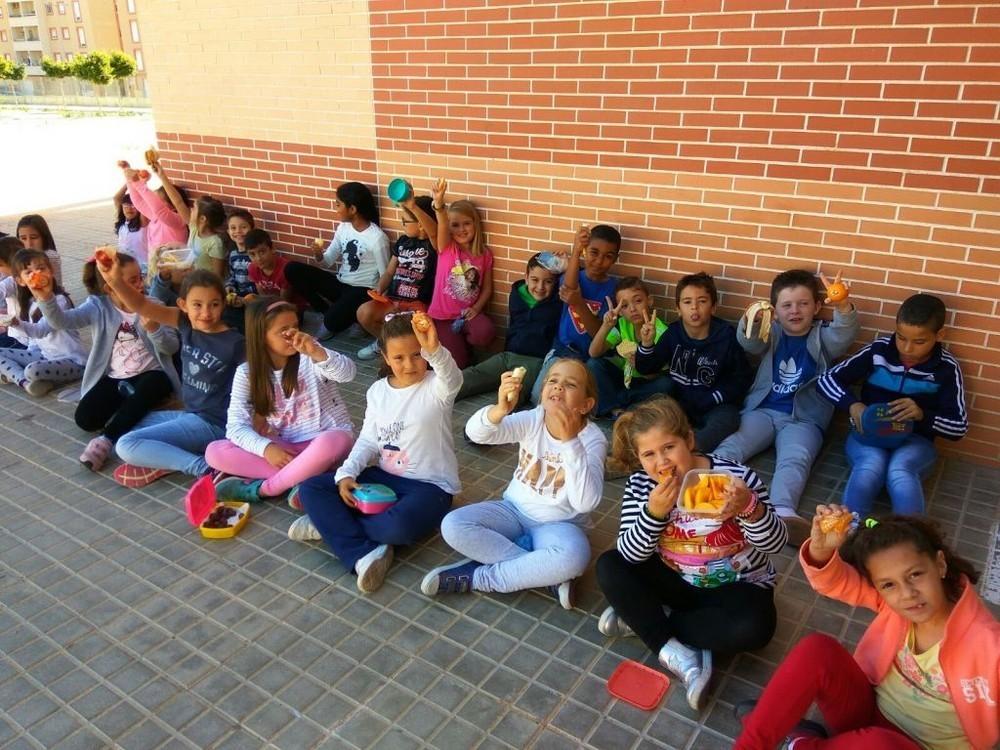 La Champions League de la Fruta se pone en marcha en cinco centros educativos de Vícar