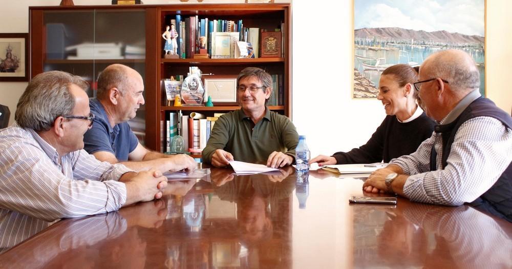 Cortés agradece a Campoejido su donación de más de 3.000 euros para políticas de igualdad