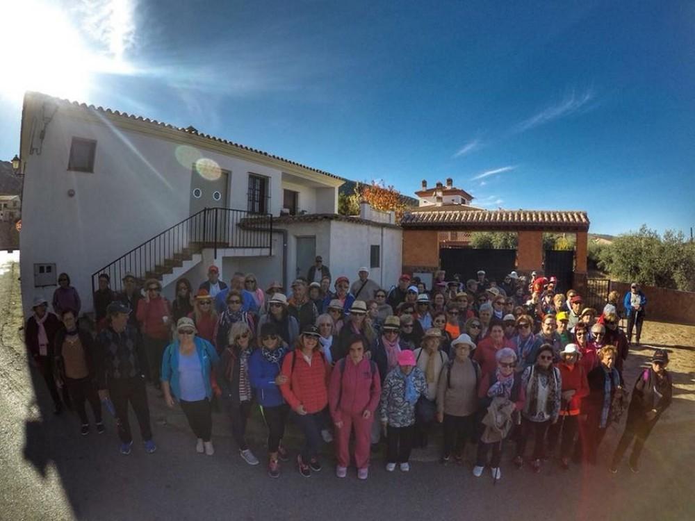 La XII Olimpiada de Mayores cubre su tercera cita con una ruta senderista por Fondón, Benecid y Fuente Victoria