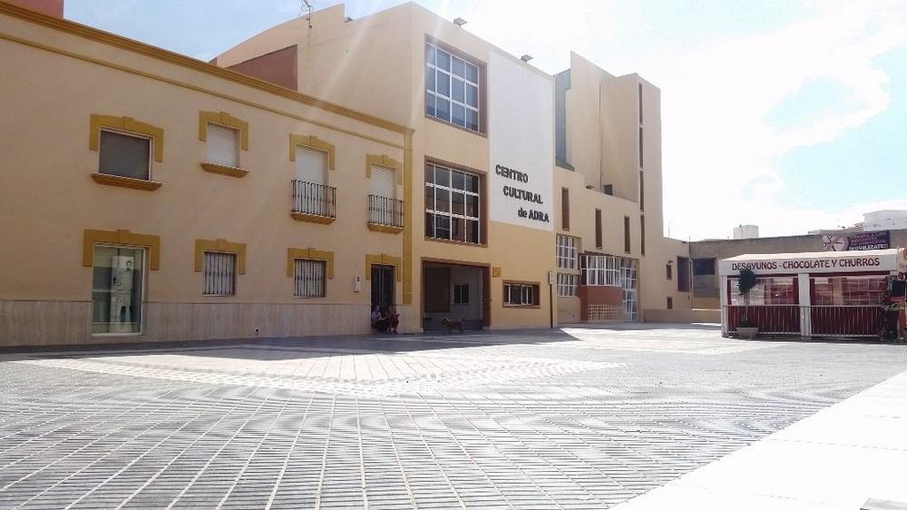 Adra convoca sus tradicionales concursos de belenes y villancicos