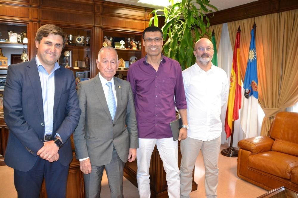 Un experto de la Universidad de Dresde visita Roquetas para intercambiar experiencias en integración