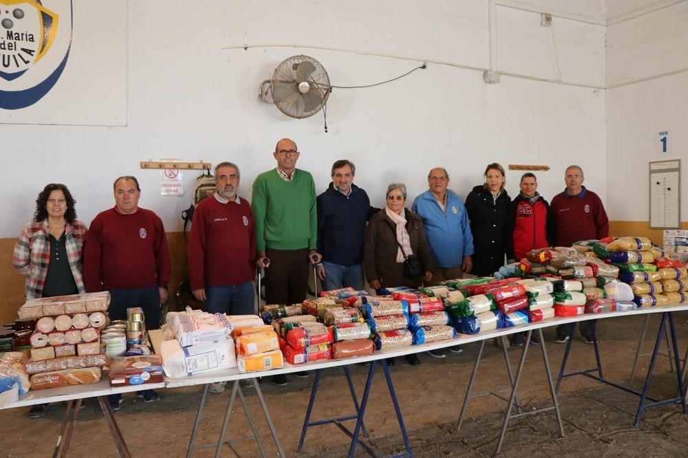 Aficionados a la petanca demuestran su solidaridad en el II Torneo Benéfico de Santa María del Águila