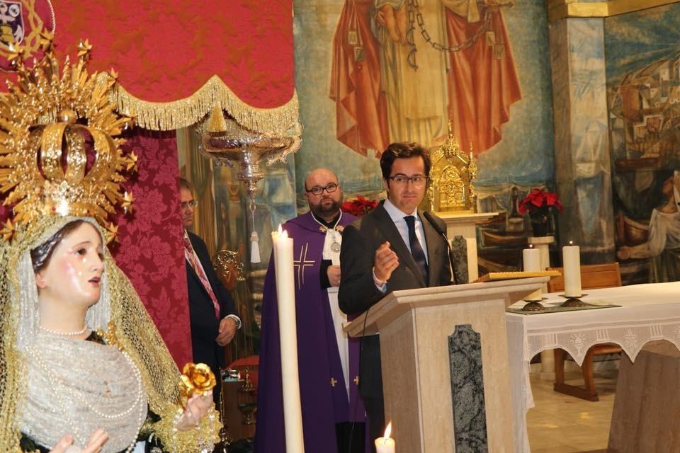 Balerma arropa a la Cofradía del ‘Paso Morado’ en el día histórico de su constitución oficial y el juramento de su Junta de Gobierno