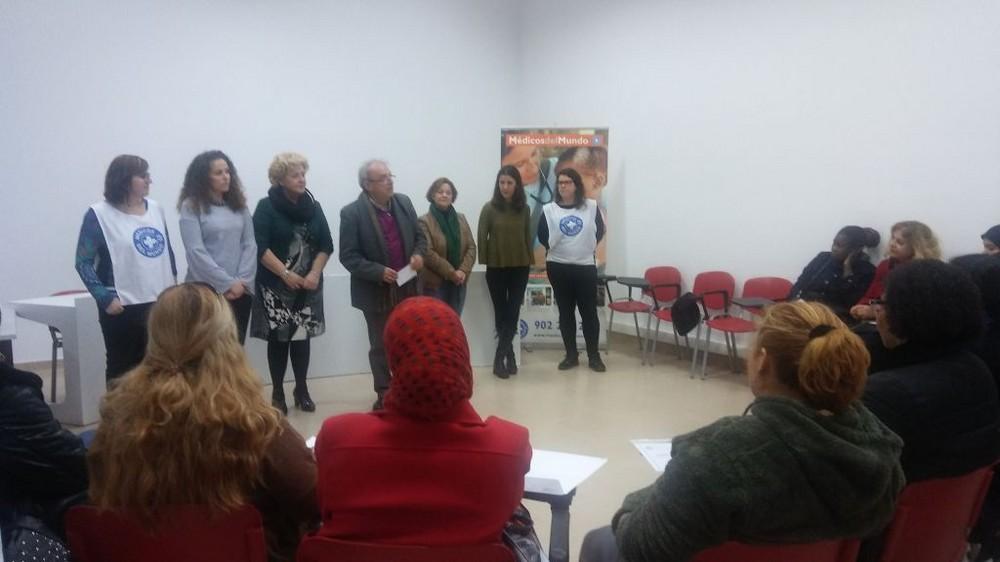 El alcalde  de Vícar clausura el curso sobre Violencia y Diversidad Sexual de Médicos del Mundo