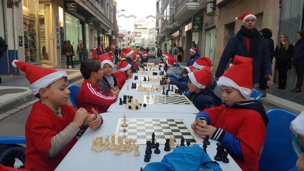 El tejido comercial abderitano promueve su IV Deporte Solidario