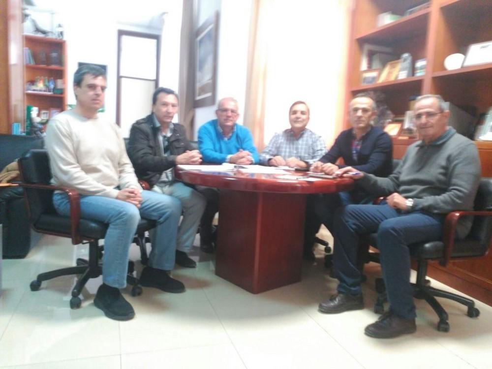 Antonio Bonilla en contacto permanente con la Junta Central de Usuarios, para luchar contra la sobreexplotación del acuífero del Poniente