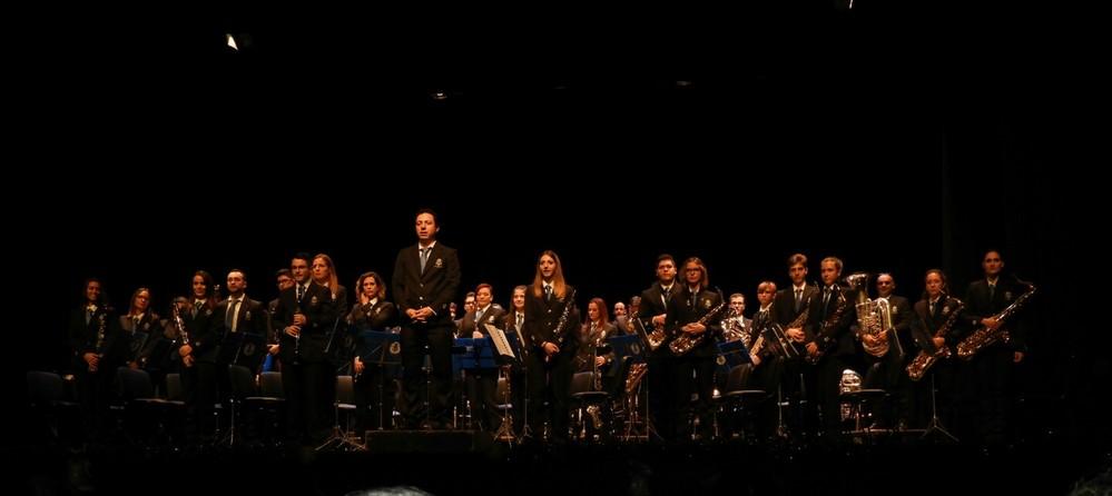 La Banda Ortiz de Villajos cautivó con su Concierto de Navidad al público abderitano