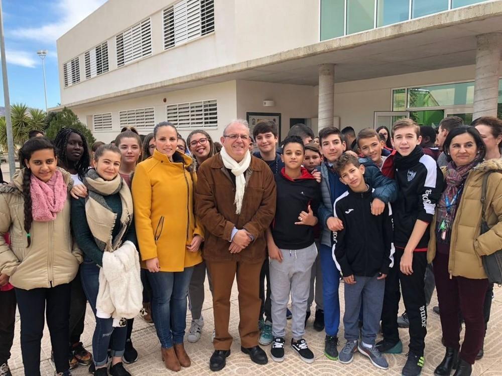 Alumnos del IES 'Villa de Vícar' se incorporan al proyecto de Educación Vial con charlas sobre los efectos de alcohol y drogas en la conducción