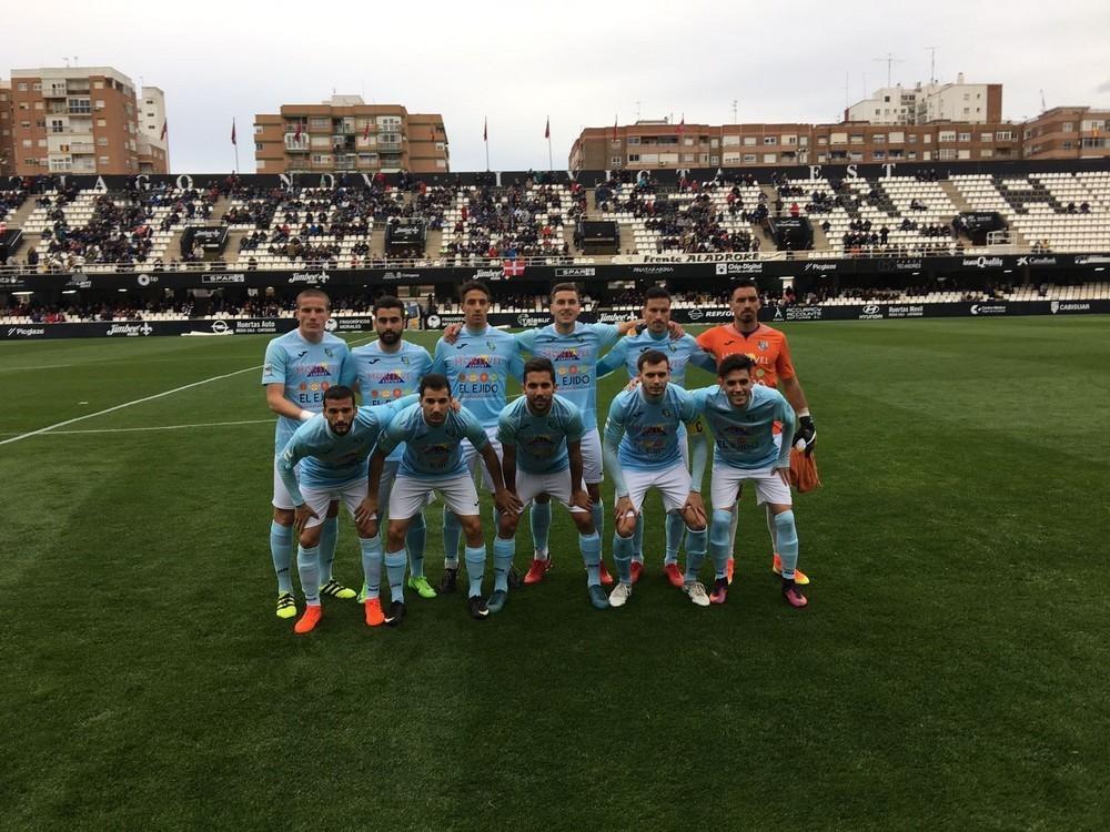 El CD El Ejido no aprovechó su momento ante un buen Cartagena